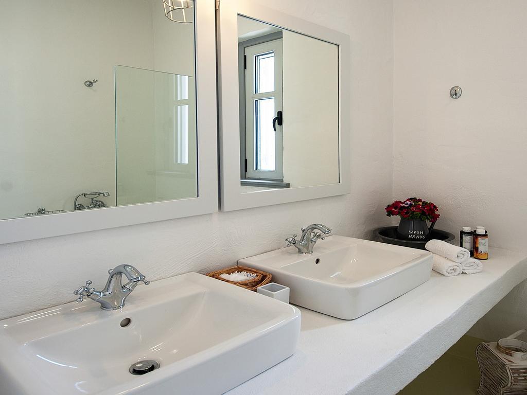 Vila White Village *