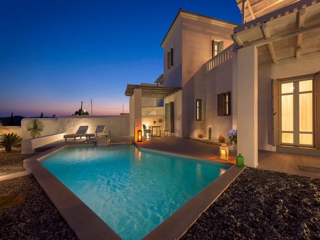 Vila White Village Lakhania