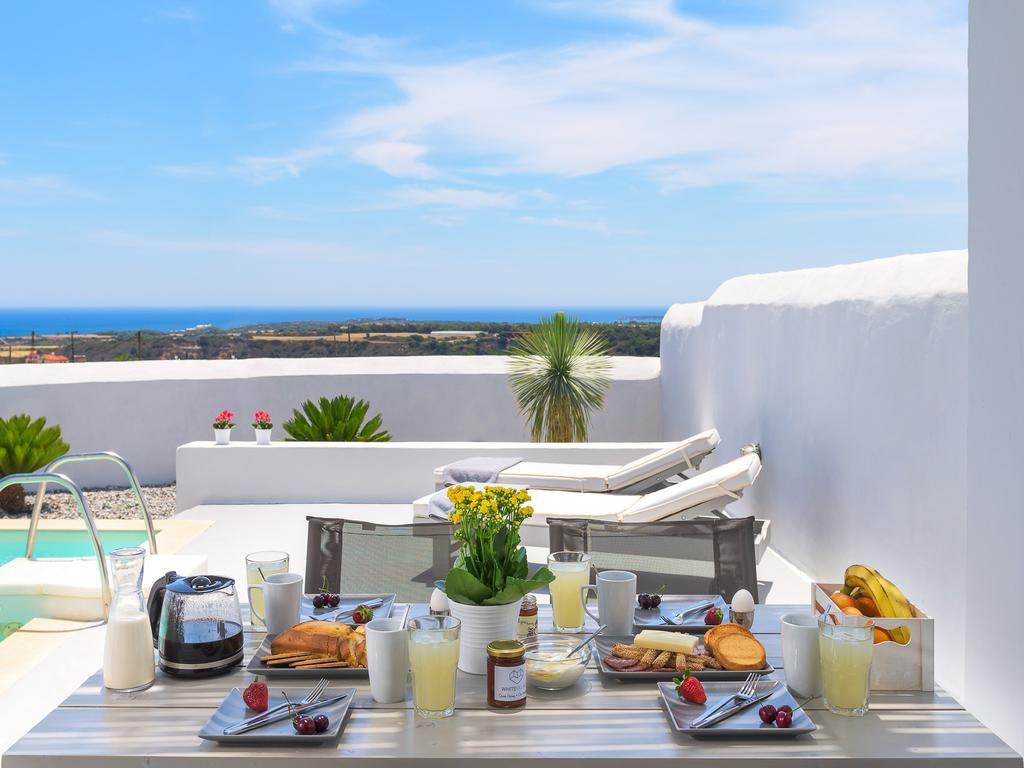 Vila White Village *