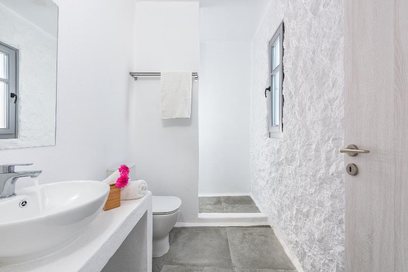 White Village Vila Lakhania
