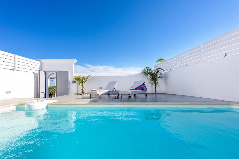 Vila White Village