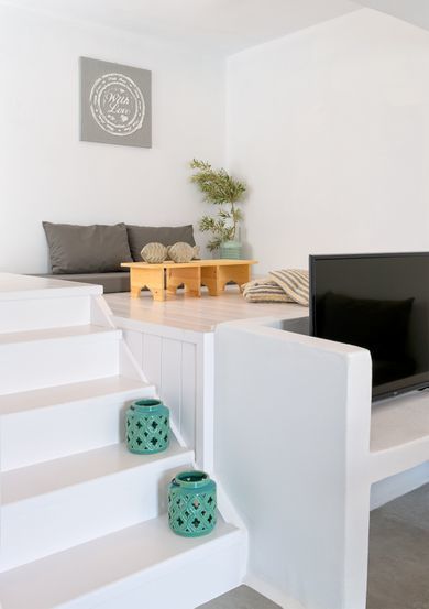 White Village Vila